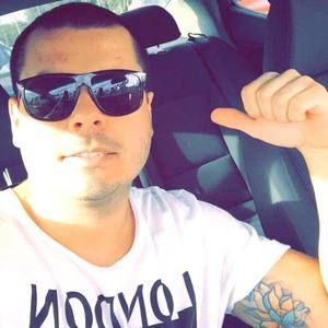 Meet your Posher, Luis